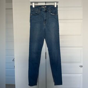 Levi skinny jeans